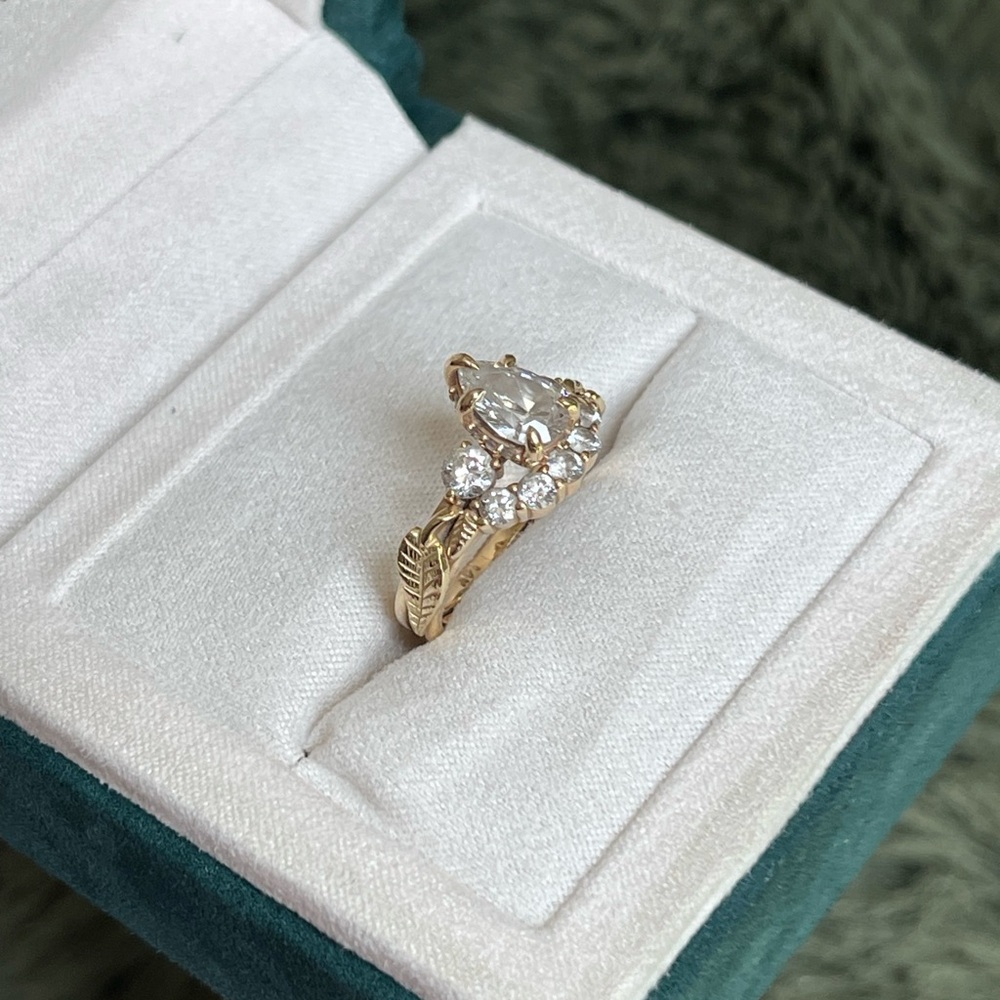 Custom 1.00ct Pear Diamond Ring (E/VS1)  - 14K Gold - Halo + Leaf Design - IGI